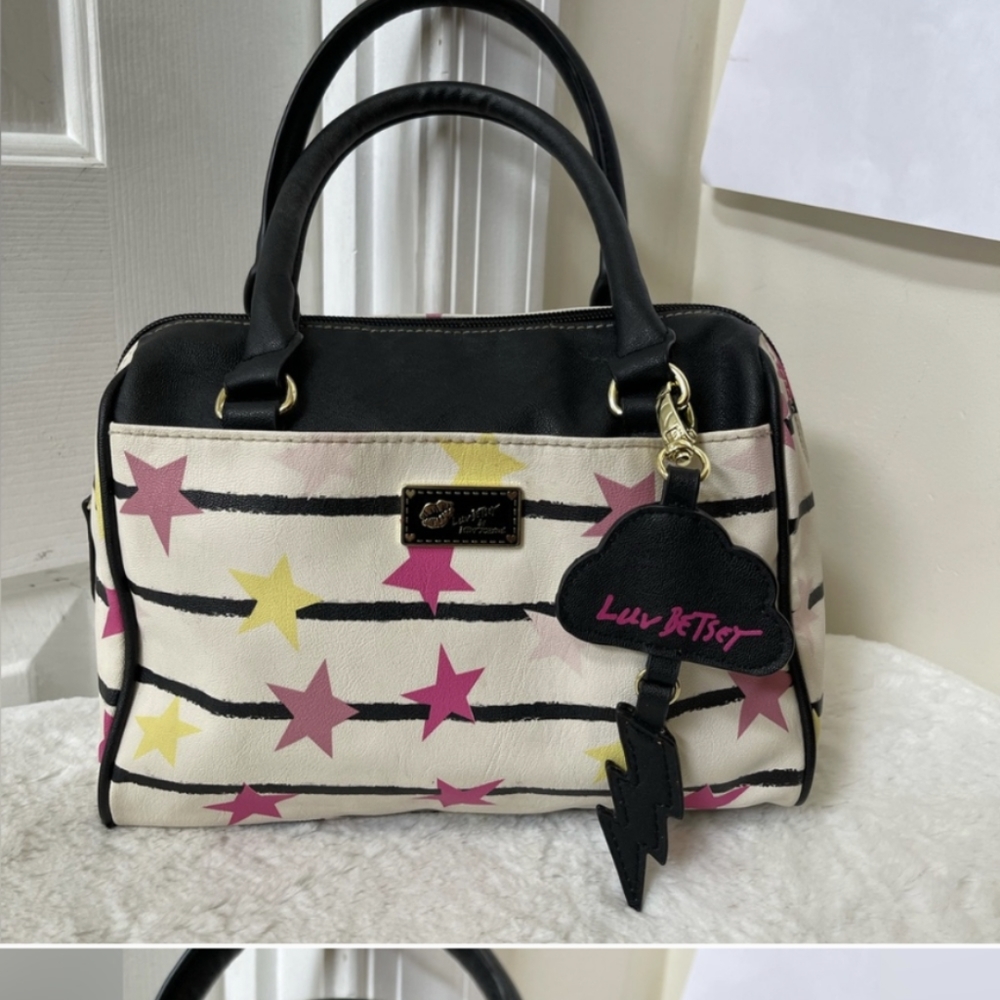 Betsey Johnson Purse 👛